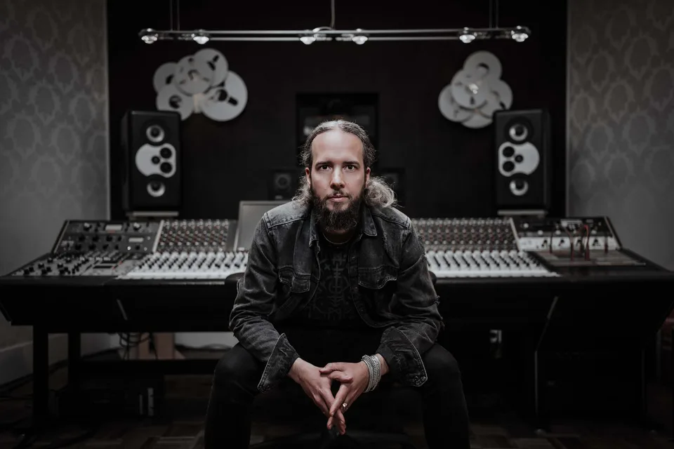 Joost van den Broek in the recording studio